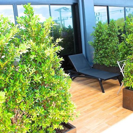 Little Paris Phuket Apartment Bagian luar foto