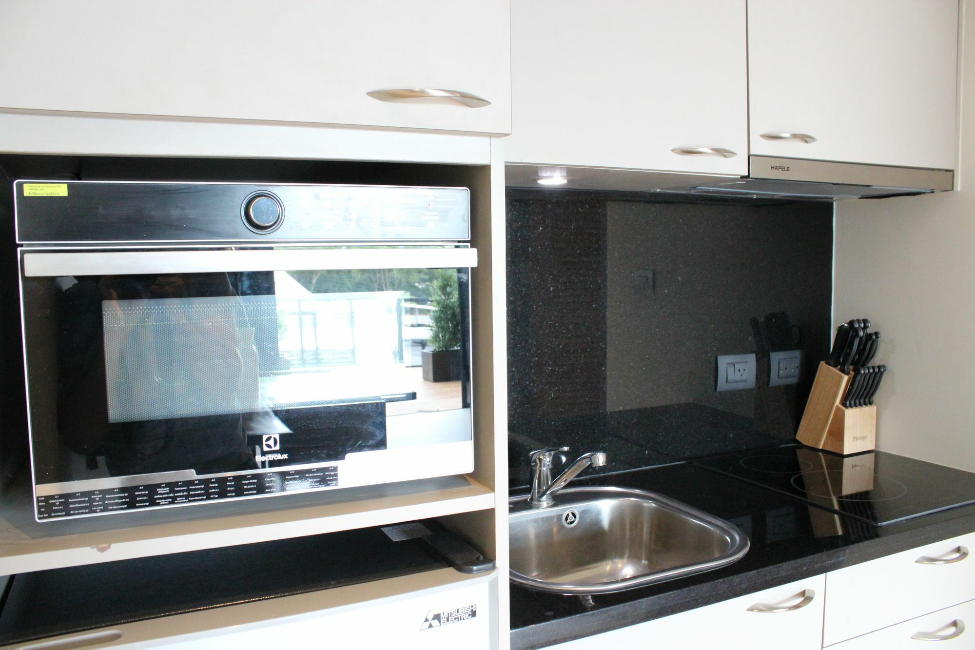 Little Paris Phuket Apartment Bagian luar foto