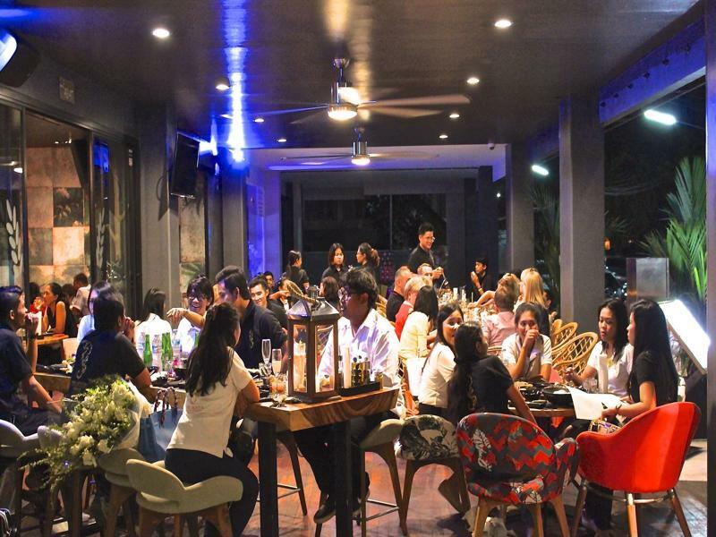Little Paris Phuket Apartment Bagian luar foto