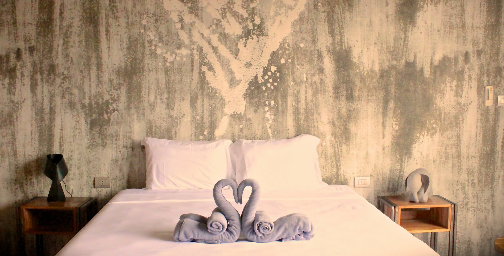 Little Paris Phuket Apartment Bagian luar foto