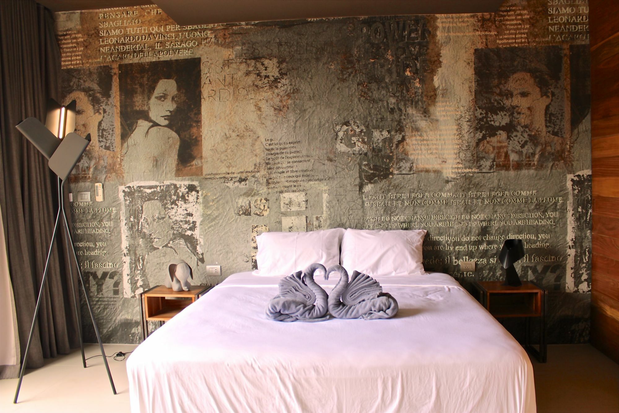 Little Paris Phuket Apartment Bagian luar foto